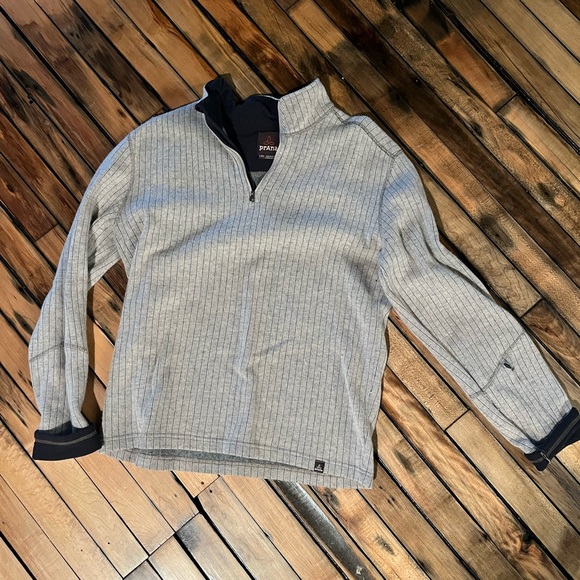 Prana sweater - Picture 8 of 11